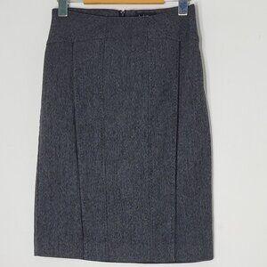 le chateau Black White Zipper Back Plated Pencil Business Casual Skirt Size 1/2